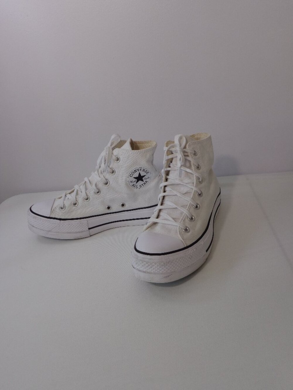 Converse Chuck Taylor All Star Platform High Top White Women's Sneakers Size 9